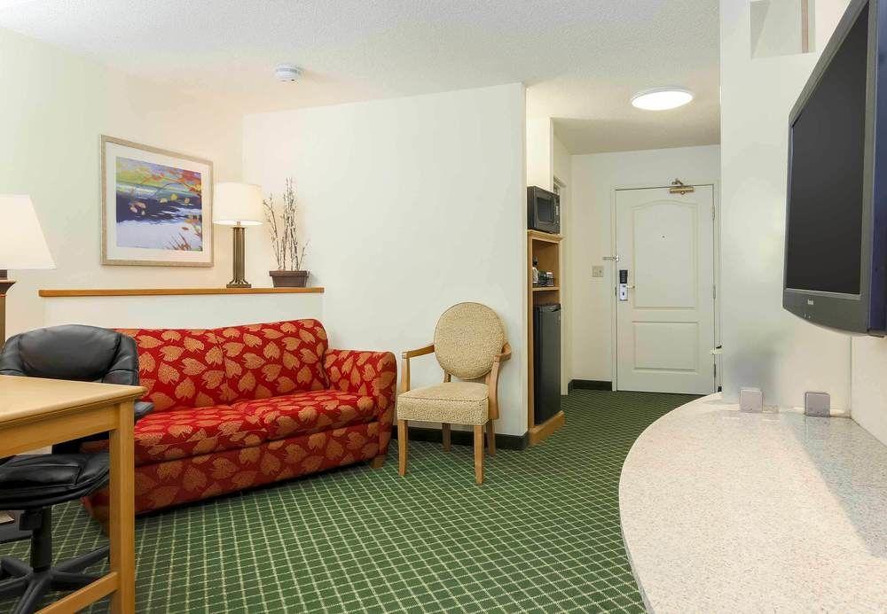Hotel Fairfield & Wheeling - St. Clairsville, Oh