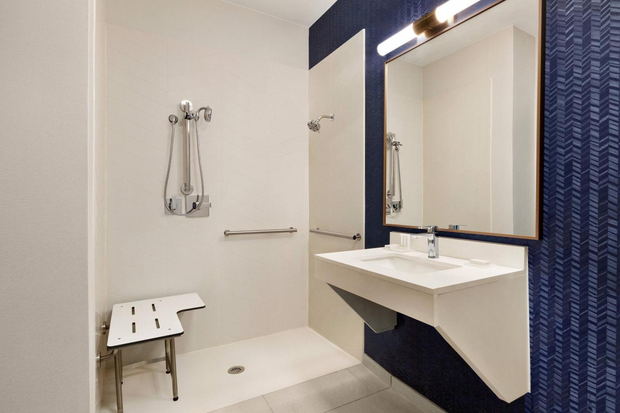 Hotel Fairfield & Wheeling - St. Clairsville, Oh